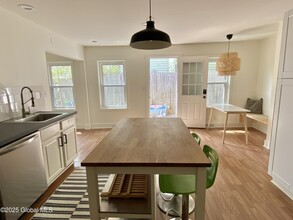 58 Ash St in Saratoga Springs, NY - Building Photo - Building Photo