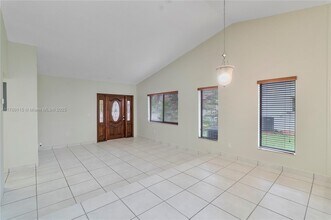 6511 SW 133rd Pl in Miami, FL - Building Photo - Building Photo