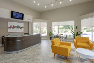 Tennis Towers Apartments in West Palm Beach, FL - Foto de edificio - Interior Photo
