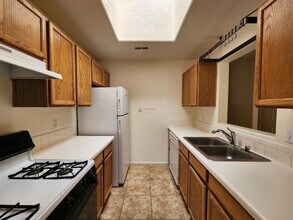 3353 Vista Del Prado Ct in Santa Fe, NM - Building Photo - Building Photo