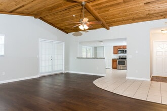 365 Las Palmas St in Royal Palm Beach, FL - Building Photo - Building Photo