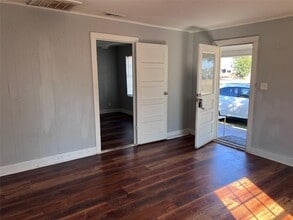 507 Harrison Ln in Wharton, TX - Building Photo - Building Photo