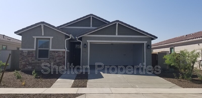 14611 W Charter Oak Rd in Surprise, AZ - Building Photo