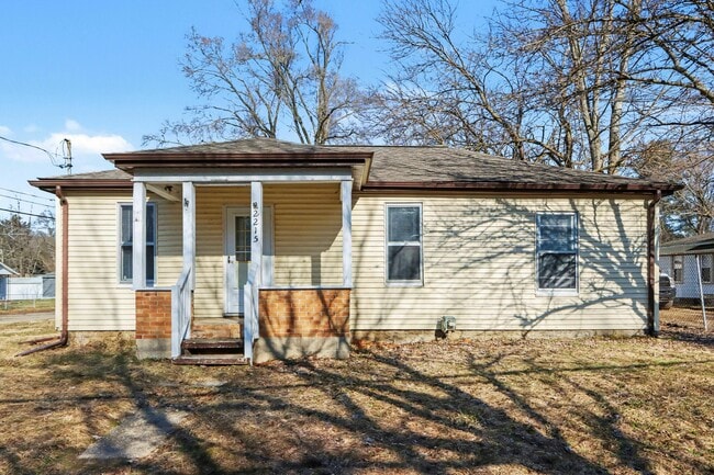 2215 Mt Olivet Rd in Kalamazoo, MI - Building Photo - Building Photo