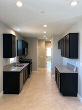 614 Crocker Ln in Tracy, CA - Building Photo - Building Photo