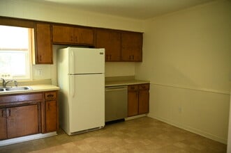 4601 Trafalgar Rd in Wilmington, NC - Foto de edificio - Building Photo
