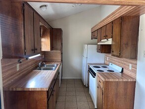 114 Thorne Rd in Cedar Creek, TX - Building Photo - Building Photo