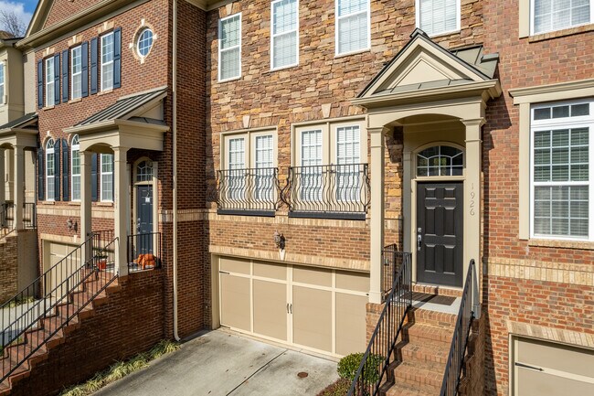 Overlook at Clairmont in Decatur, GA - Foto de edificio - Building Photo