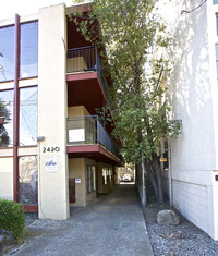 Dwight Blake Apartments in Berkeley, CA - Building Photo - Building Photo