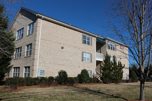 University Pointe Apartments