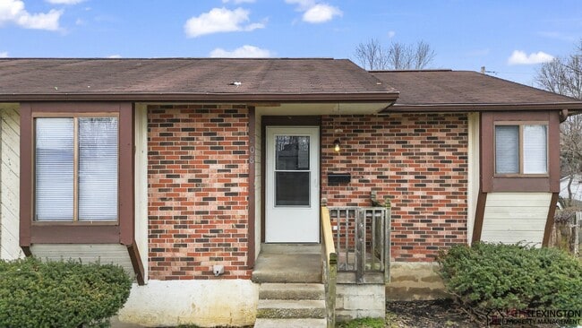 208 Grayson Ct in Lexington, KY - Building Photo - Building Photo