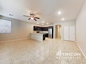 12575 W Gentle Rain Rd in Peoria, AZ - Building Photo - Building Photo