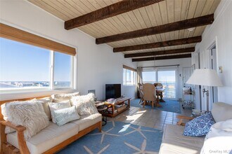 539 Dune Rd in Westhampton Beach, NY - Building Photo - Building Photo