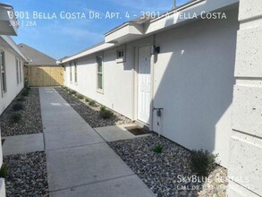 3901 Bella Costa Dr in Weslaco, TX - Building Photo - Building Photo