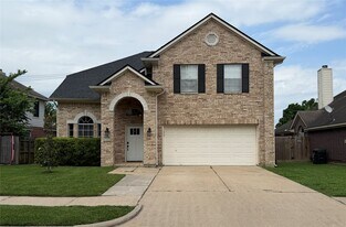 1113 Shadowbend in Pearland, TX - Building Photo