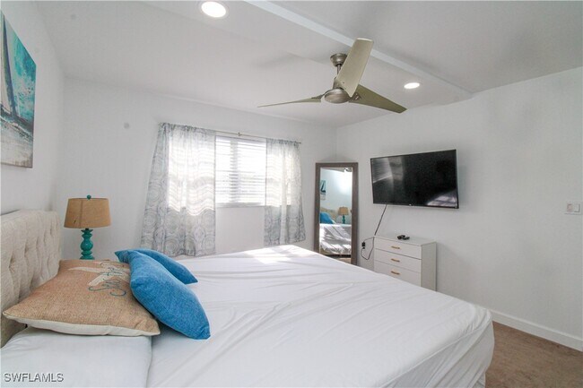 property at 190 Turtle Lake Ct