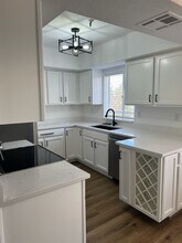 4554 E Paradise Village Pky N, Unit 203 in Phoenix, AZ - Building Photo - Building Photo