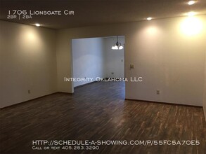 1706 Lionsgate Cir in Bethany, OK - Building Photo - Building Photo