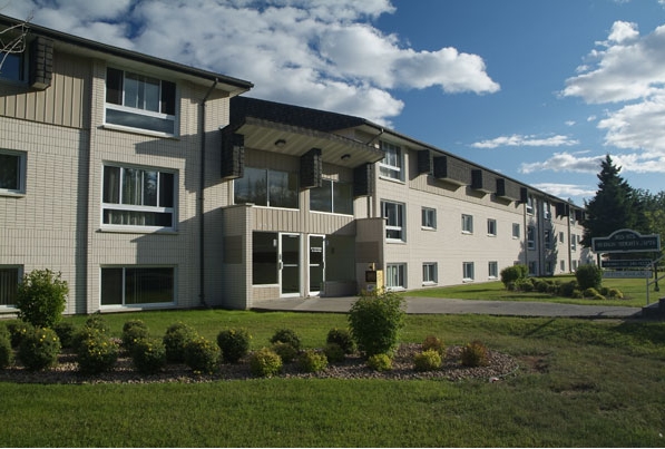 975 Hudson Heights in Thunder Bay, ON - Building Photo