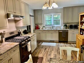 2105 Hansel Ave SW in Huntsville, AL - Building Photo - Building Photo