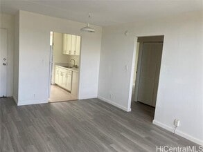 1045 Aheahe Ave in Wahiawa, HI - Building Photo - Building Photo