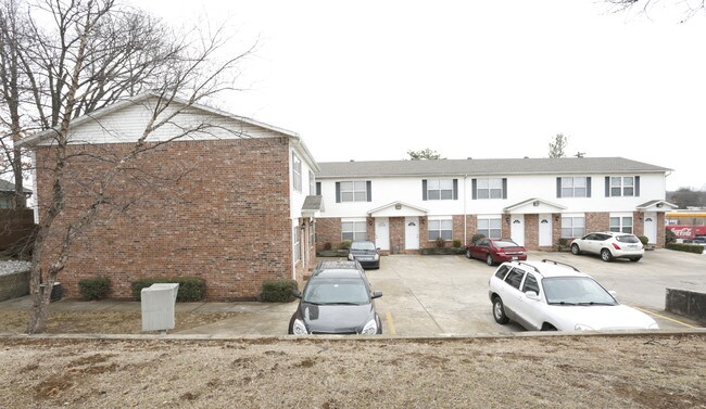 406-422 N Highland Ave in Fayetteville, AR - Building Photo - Building Photo