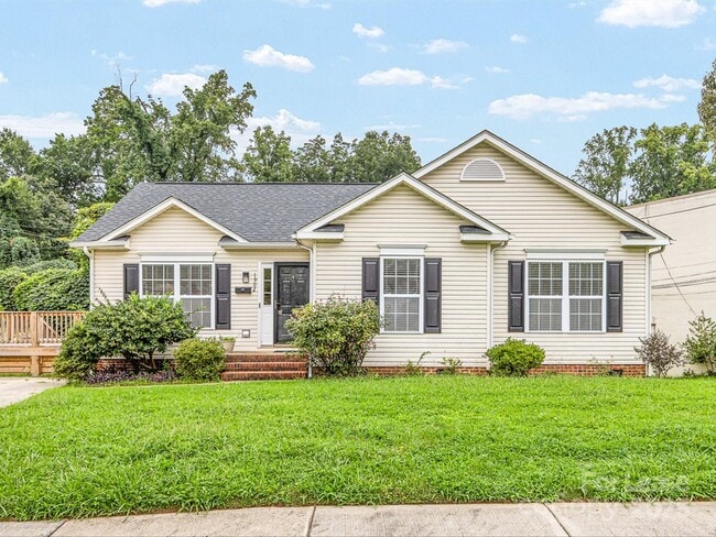 property at 1902 Baxter St