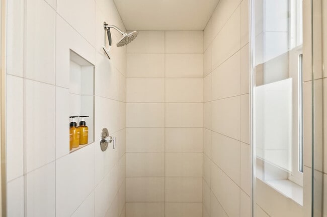 516 Broadway E in Seattle, WA - Building Photo - Building Photo