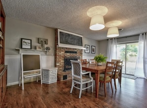 1689 Jeffrey Dr in Yuba City, CA - Foto de edificio - Building Photo