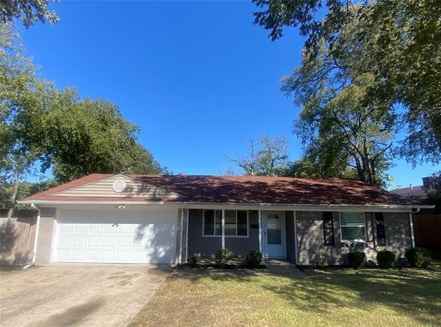 939 E Red Bird Ln in Dallas, TX - Building Photo - Building Photo