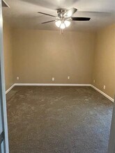 3833 W Cherry Ct in Visalia, CA - Building Photo - Building Photo