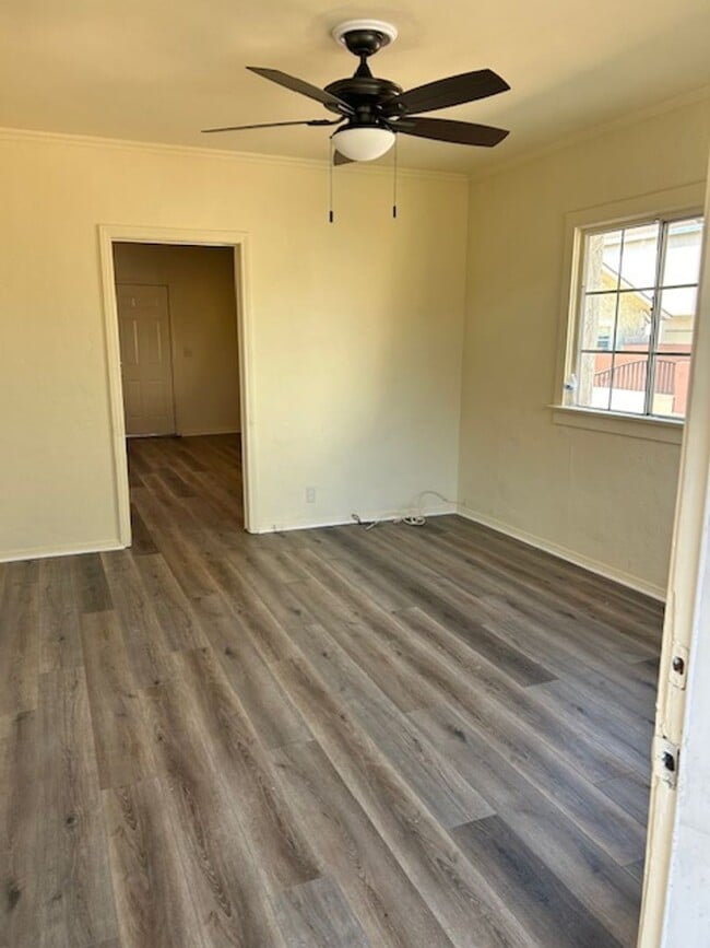 649-651 W Sepulveda St in Los Angeles, CA - Building Photo - Building Photo