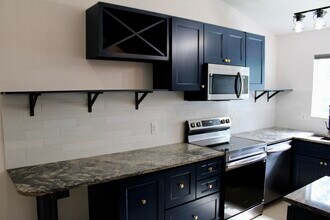 5214 Stacy St in West Palm Beach, FL - Building Photo - Building Photo