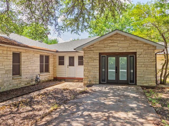 121 Harmonson in Justin, TX - Building Photo - Building Photo