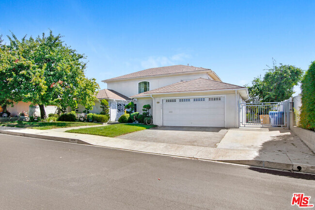 property at 5230 Los Caballeros Way