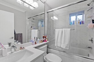 16670 26 Av in Surrey, BC - Building Photo - Building Photo