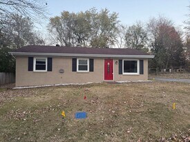 527 Herring Dr in Calvert City, KY - Building Photo