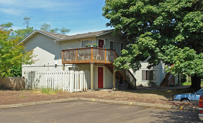 2320 SW Leonard St in Corvallis, OR - Building Photo - Building Photo