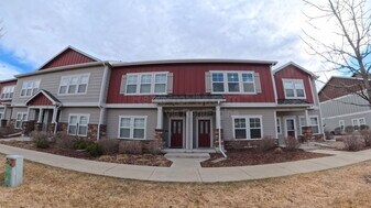 3800 Manhattan Ave in Fort Collins, CO - Building Photo