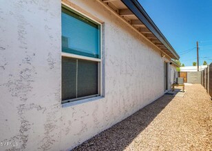 1558 W 5th St, Unit 2 in Tempe, AZ - Foto de edificio - Building Photo