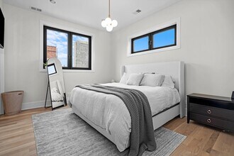 1247 N Damen Ave in Chicago, IL - Building Photo - Building Photo