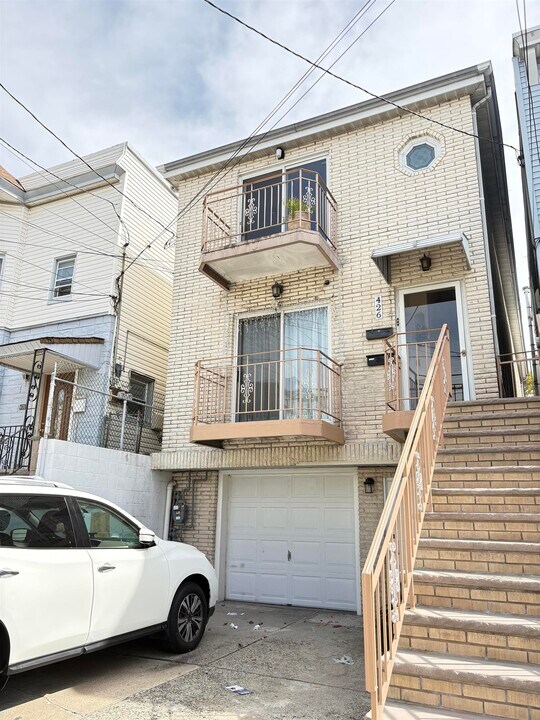 426 Liberty Ave in Jersey City, NJ - Building Photo