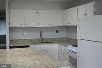 2634 Wagon Dr in Alexandria, VA - Building Photo - Building Photo