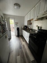 3333 Belden St in Sacramento, CA - Foto de edificio - Building Photo