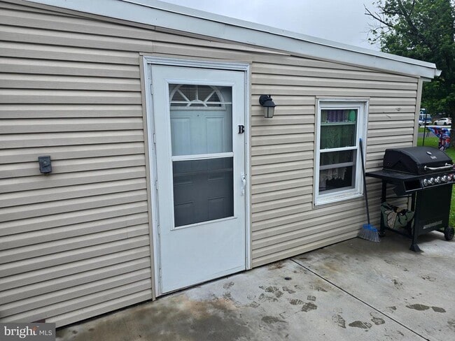 property at 65 E Hanover St