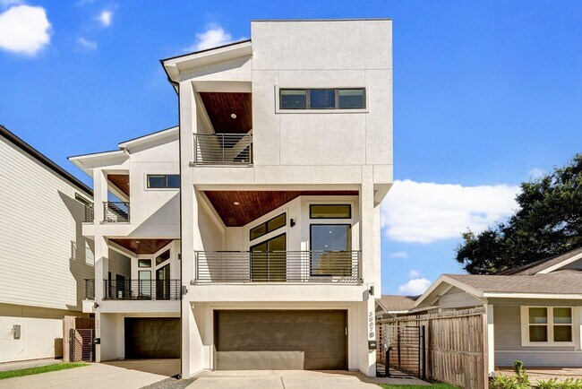 property at 3007 Preston St