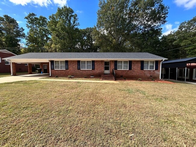 property at 699 University Dr