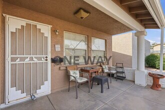 2929 E Broadway Rd in Mesa, AZ - Building Photo - Building Photo