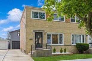 5236 W 54th St in Chicago, IL - Building Photo