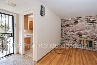 1200 Gary Way in Carmichael, CA - Building Photo - Building Photo